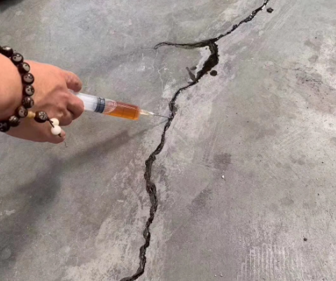吴堡混凝土裂缝修补技术详解​